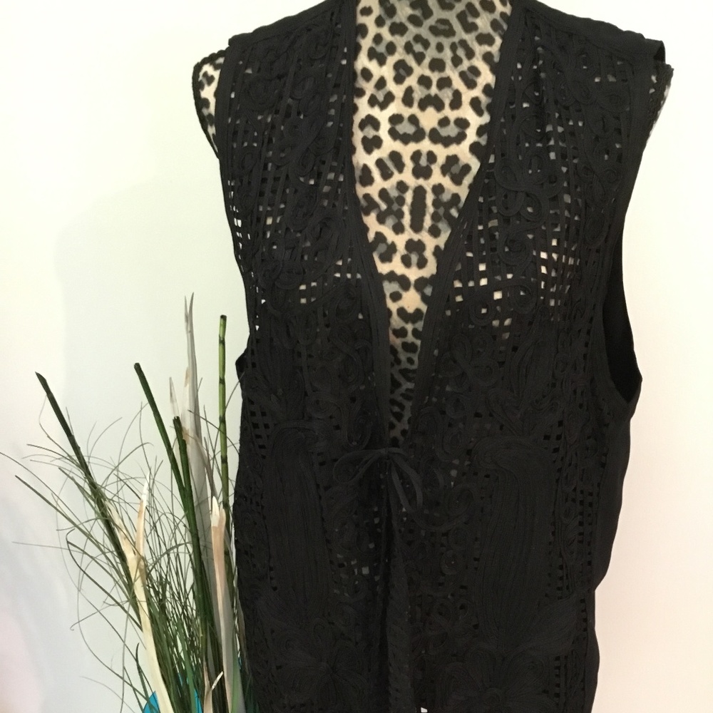 Marcia & Me Co vest.